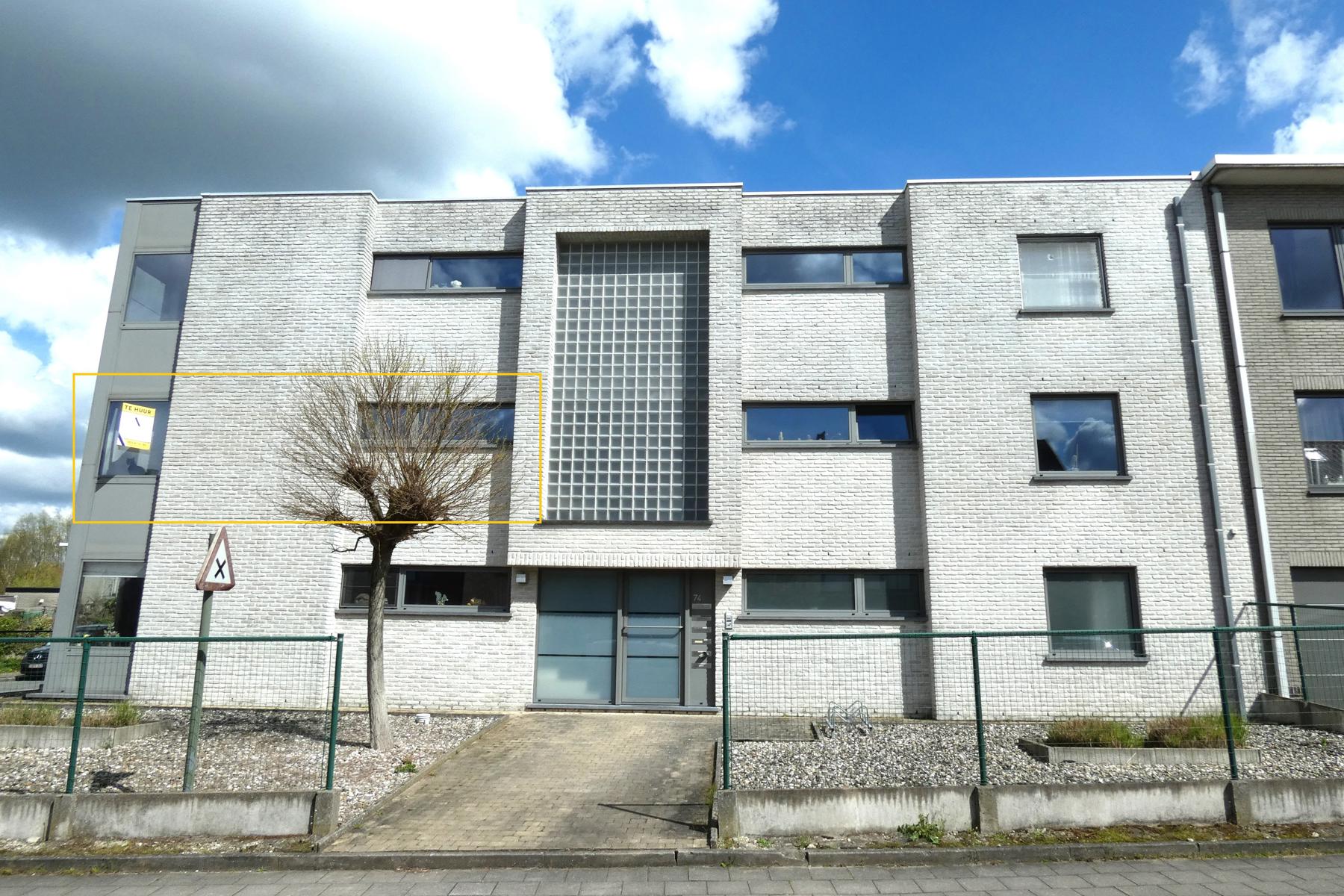 Ruim 2-slaapkamer appartement met terras en garage - foto 1