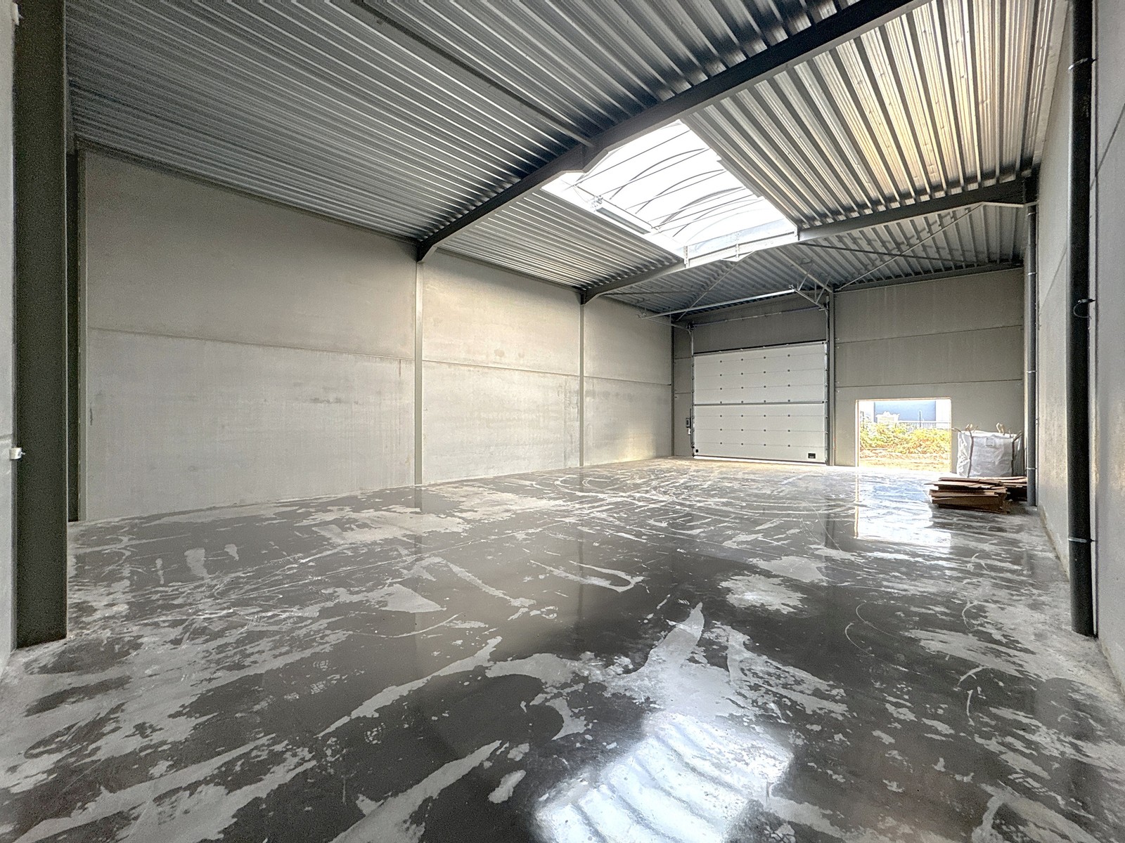 NB MAGAZIJN (272m²) inclusief 1 private PARKEERPLAATS op industriezone "Schatting" te Zedelgem - photo 5