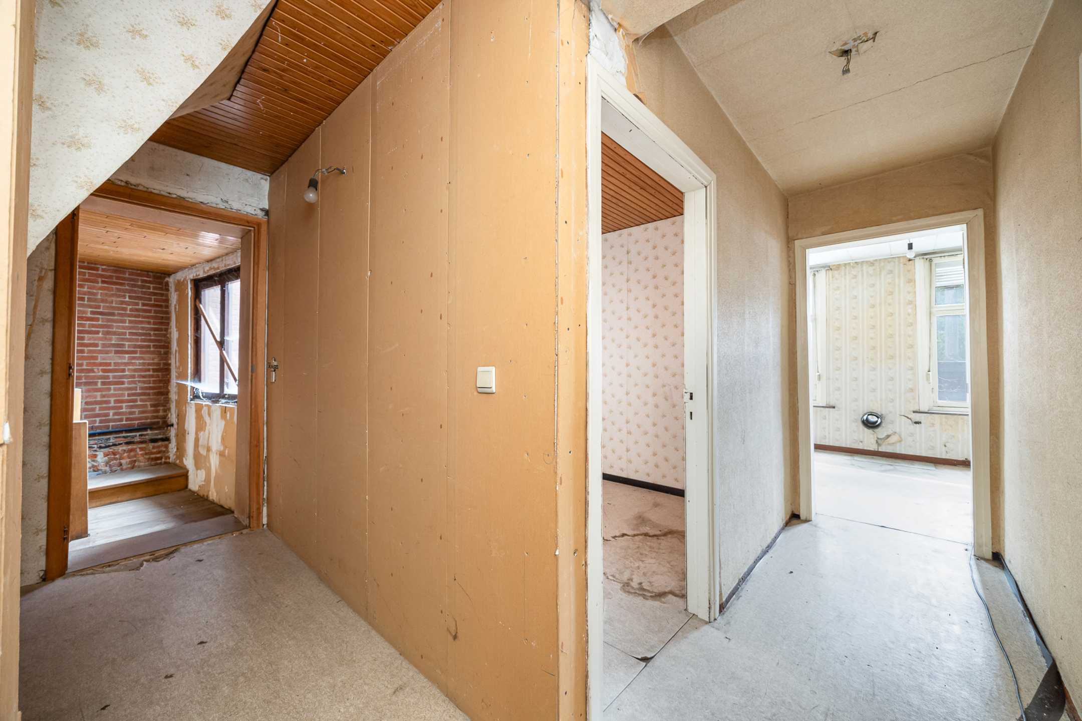 Te renoveren handelspand met prachtige tuin in Geel centrum - foto 4
