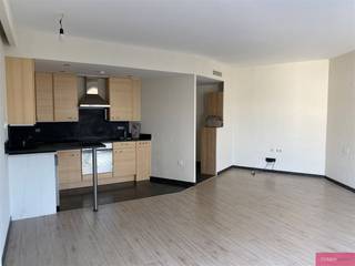 <p><span>Pleasant apartment in Antwerp center!</span></p><p><span>**Interested/visit? send a mail info@clissenimmo.be**</span></p><p><span>Public transport and stores on walking distance, bike storage in the building. </span></p><p><span>Layout apartment: entrance hall, guest toilet, open kitchen with refrigerator, stove, oven, dishwasher and hood, living room, bedroom (separated with sliding door) bathroom with bathtub, washing machine connection.</span></p><p><span> €150,00 for heating, water and common parts. Electricity has to be paid by yourself.</span></p><p><span>Contract of minimum 1 year, three months deposit, no large pets, suitable for 1 or 2 adults.</span></p><p><span>Available from 1-6-2026</span></p>