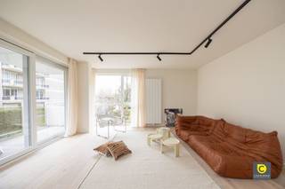 Lichtrijk 3 slaapkamer hoekappartement met groen zicht te BerchemIn een rustige en groene omgeving te Berchem, in een uitstekend onderhouden gebouw,...