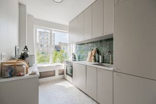 Dit volledig gerenoveerde appartement met één giga slaapkamer bevindt zich op een centrale locatie tussen het eilandje en de Meir, in het hart van...