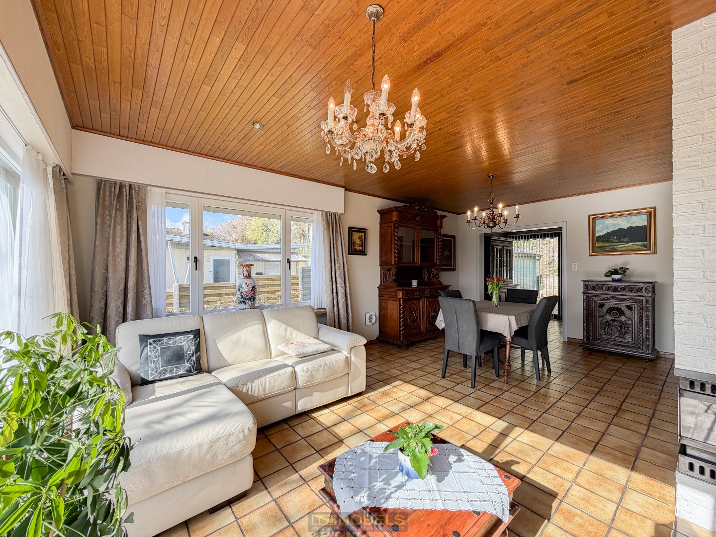 Te koop, Knusse open bebouwing met tuin, garage en verzicht te Geraardsbergen! - photo 2