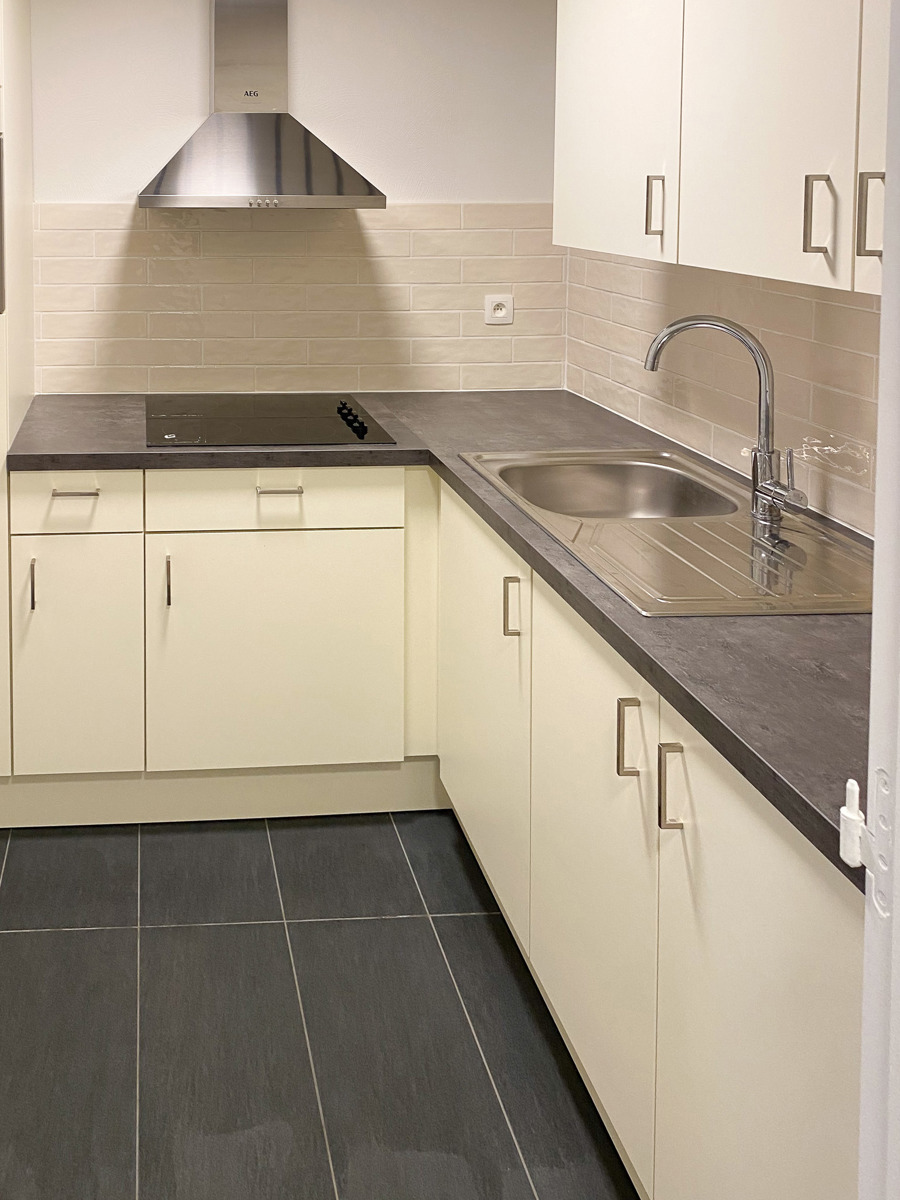 VOLLEDIG GERENOVEERDE ASSISTENTIEWONING RESIDENTIE LINDENHOF - foto 3