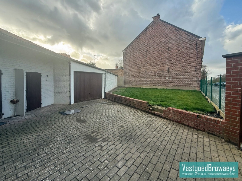 Centraal gelegen basiswoning met tuin en parkeergelegenheid - photo 4