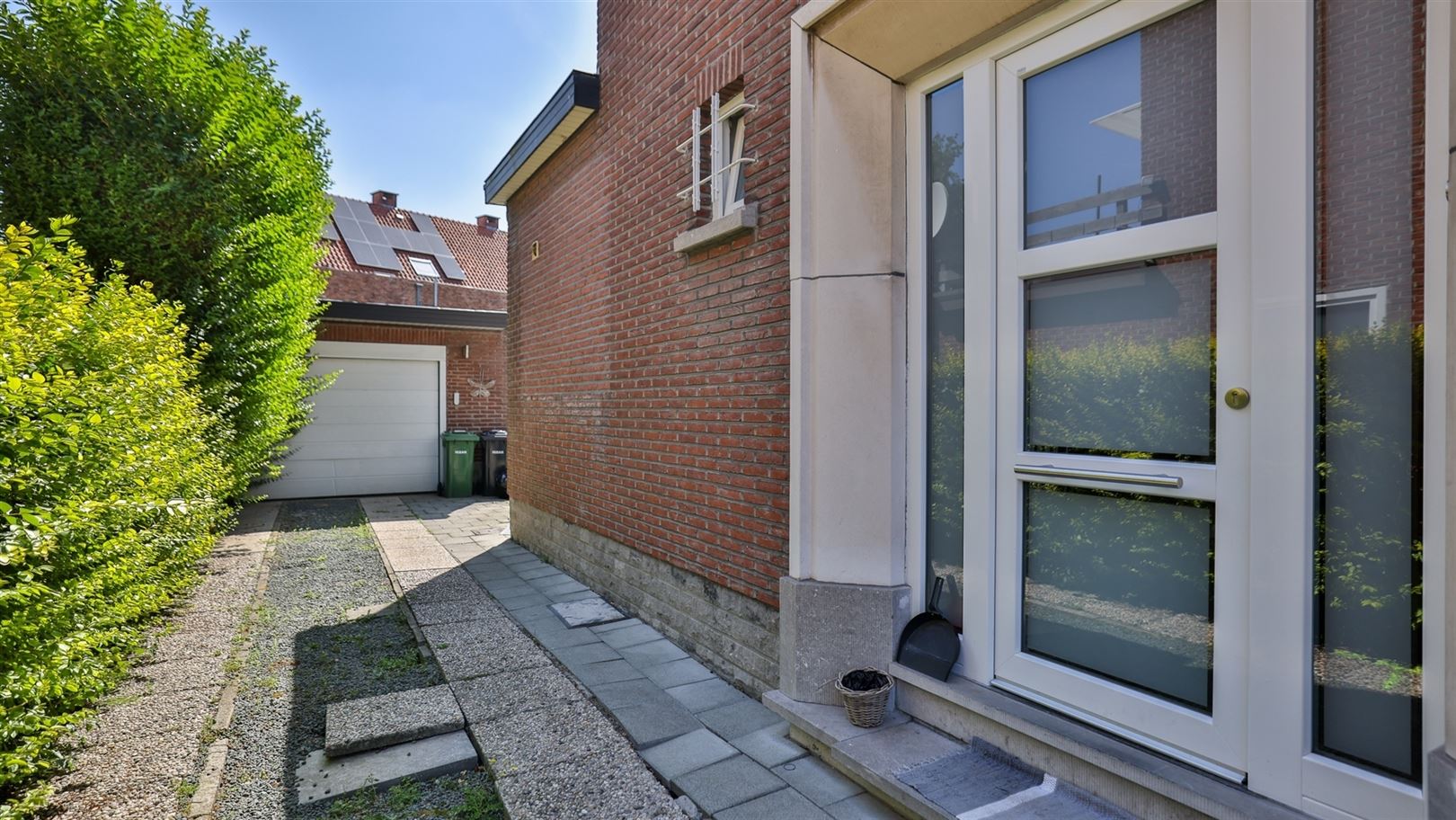 Ruime halfopen bebouwing in het centrum van Edegem - foto 2