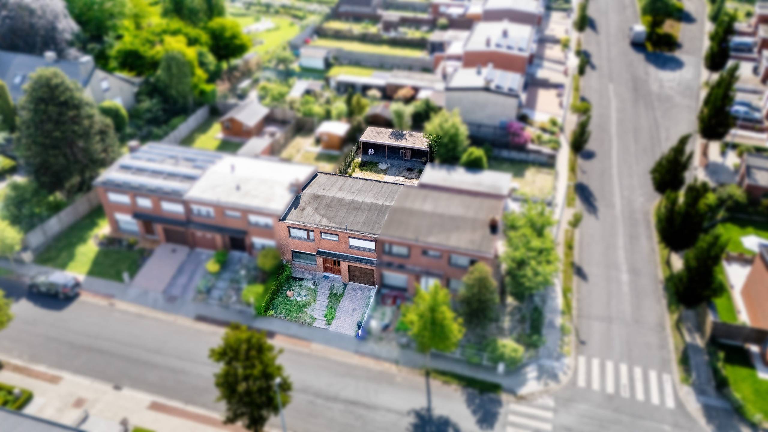 RUIME WONING MET 4 SLAAPKAMERS IN DEERLIJK - foto 1