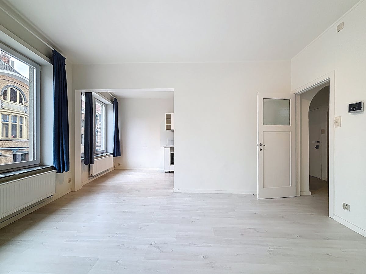 2 bedroom apartment near Ghent Sint-Pieters station - photo 1