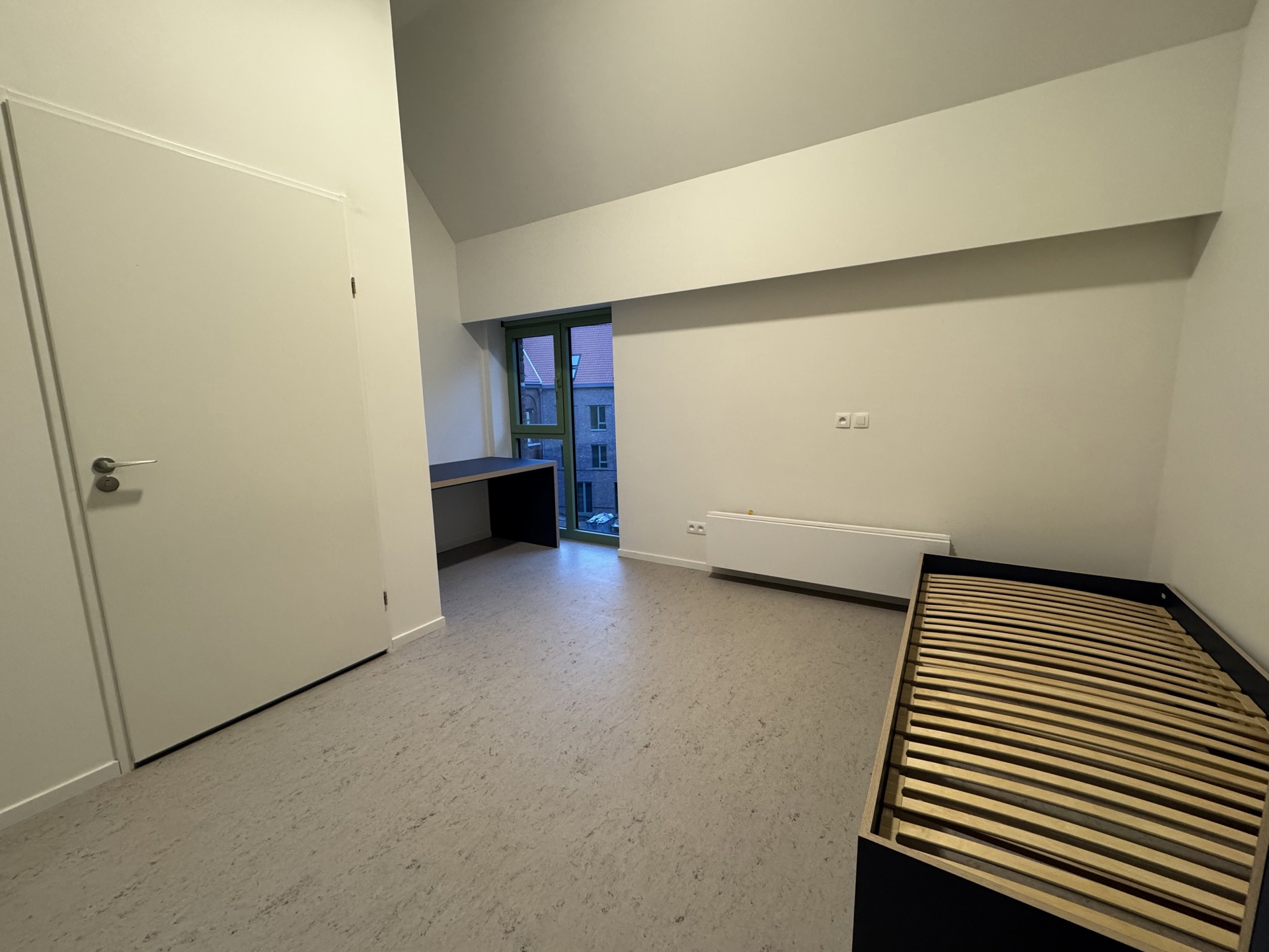 Nieuwbouw studentenkamer met eigen sanitair - foto 4