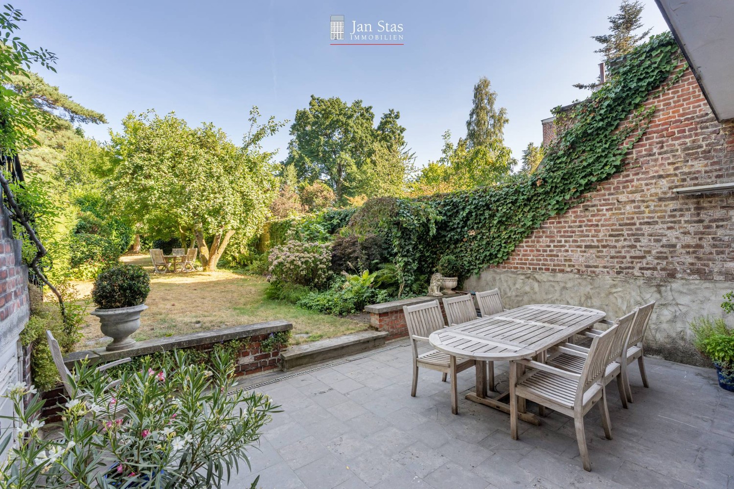 Prachtige brede herenwoning met tuin op toplocatie in Leuven ! - foto 4