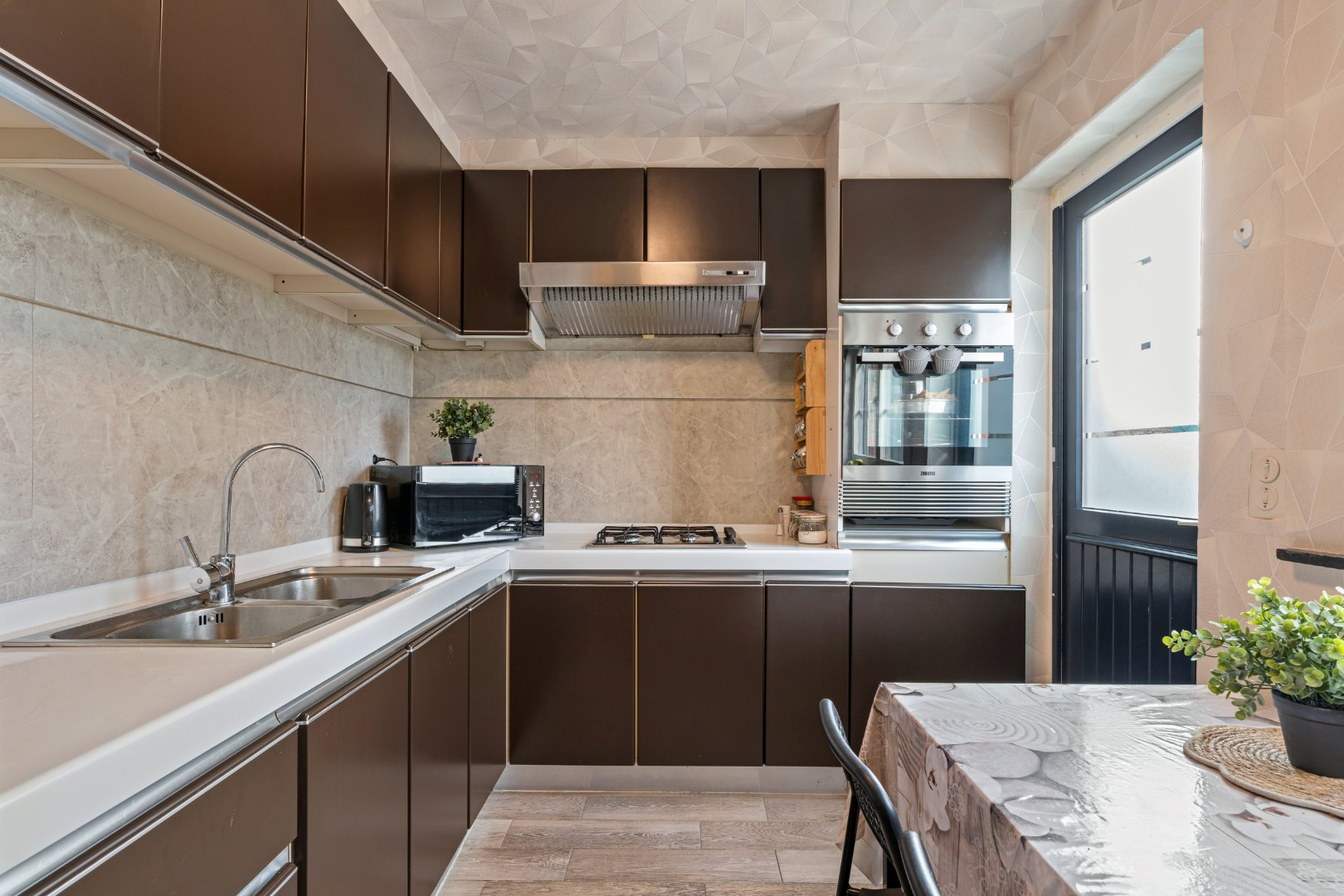 Maison prête à emménager avec 4 chambres, jardin ensoleillé et garage avec allée à Dadizele - photo 5