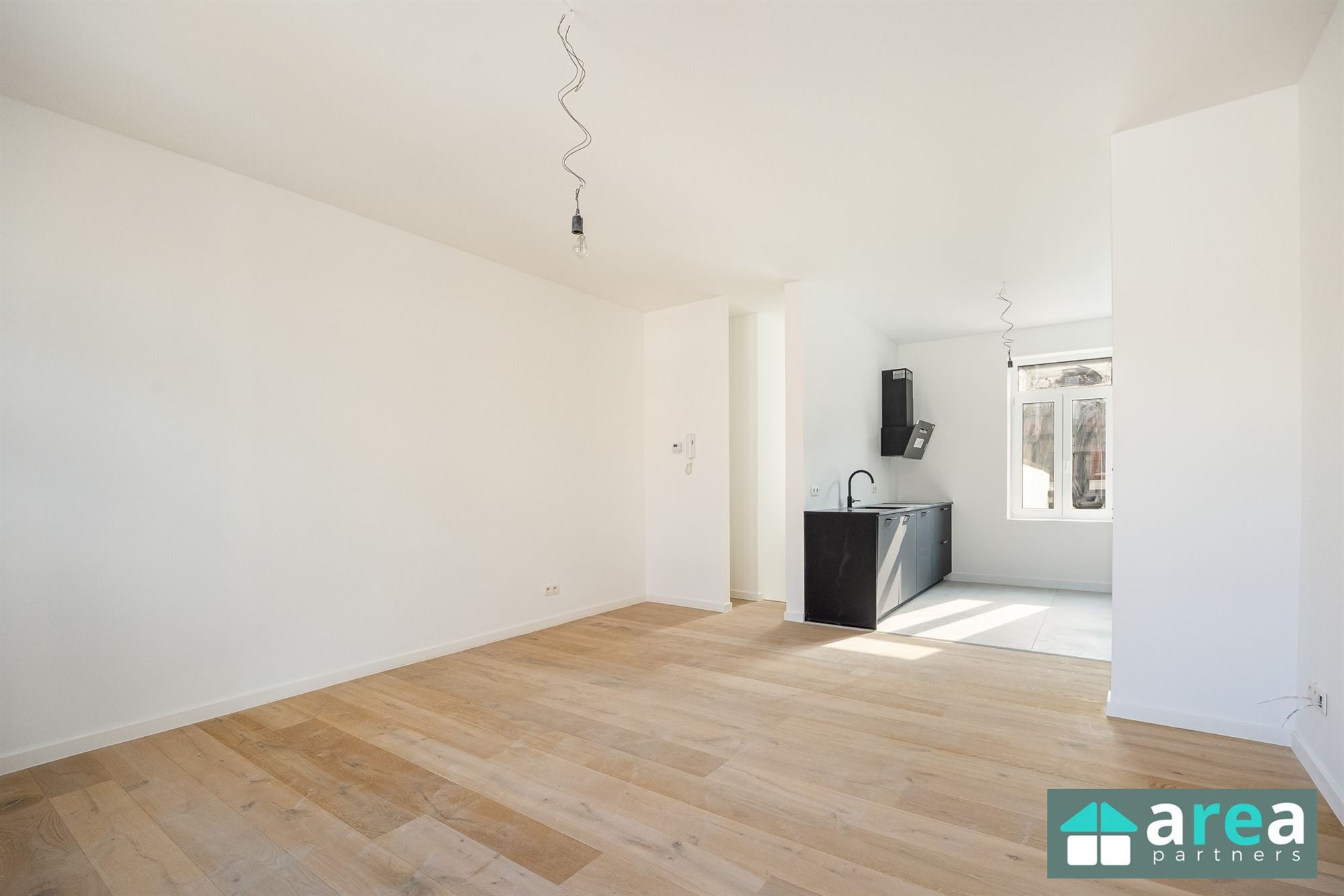 Modern gerenoveerd 1 slaapkamer appartement! - foto 2