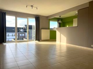 Dit twee-slaapkamerappartement bevindt zich in een rustige straat en is gelegen op de tweede verdieping in een gebouw zonder lift. Het...