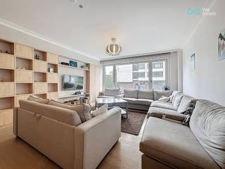 E-mail: demis.hardiquest@weinvest.be / Tel: 0493 83 73 13We Invest biedt u met plezier en exclusiviteit dit appartement met drie slaapkamers aan, met...