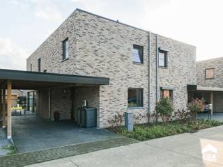 TE KOOP: energiezuinige halfopen BEN-woning in Pelt, op korte afstand van het centrum. Deze recente woning (bouwjaar 2020) combineert modern comfort...