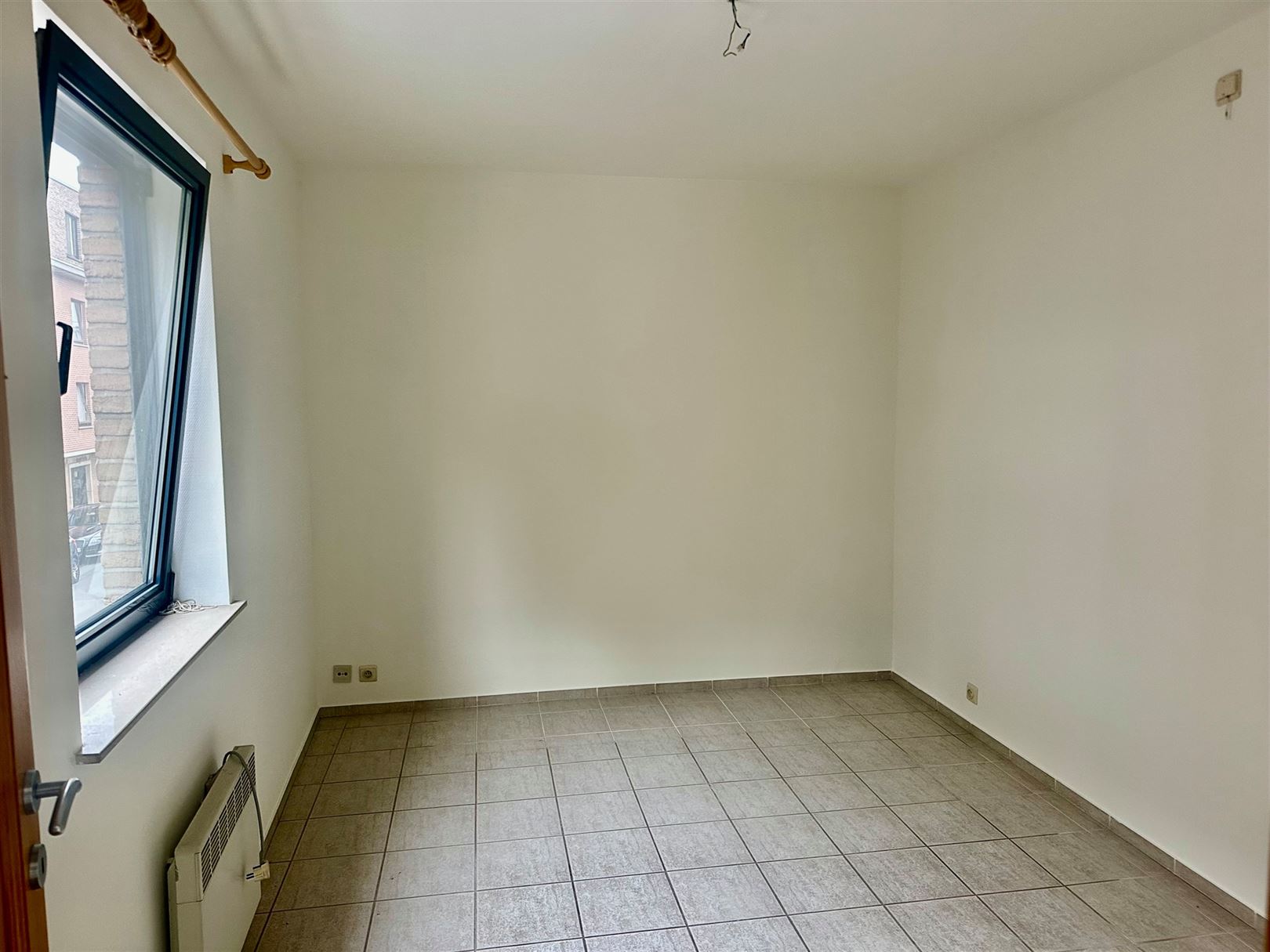 Ruim 1-slaapkamerappartement te huur voor 1 jaar - foto 4