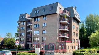 SOUS OPTION Au coeur du centre ville (commerces, gare, écoles accessibles à pied) bel appartement lumineux avec terrasse au 5e étage d'une...