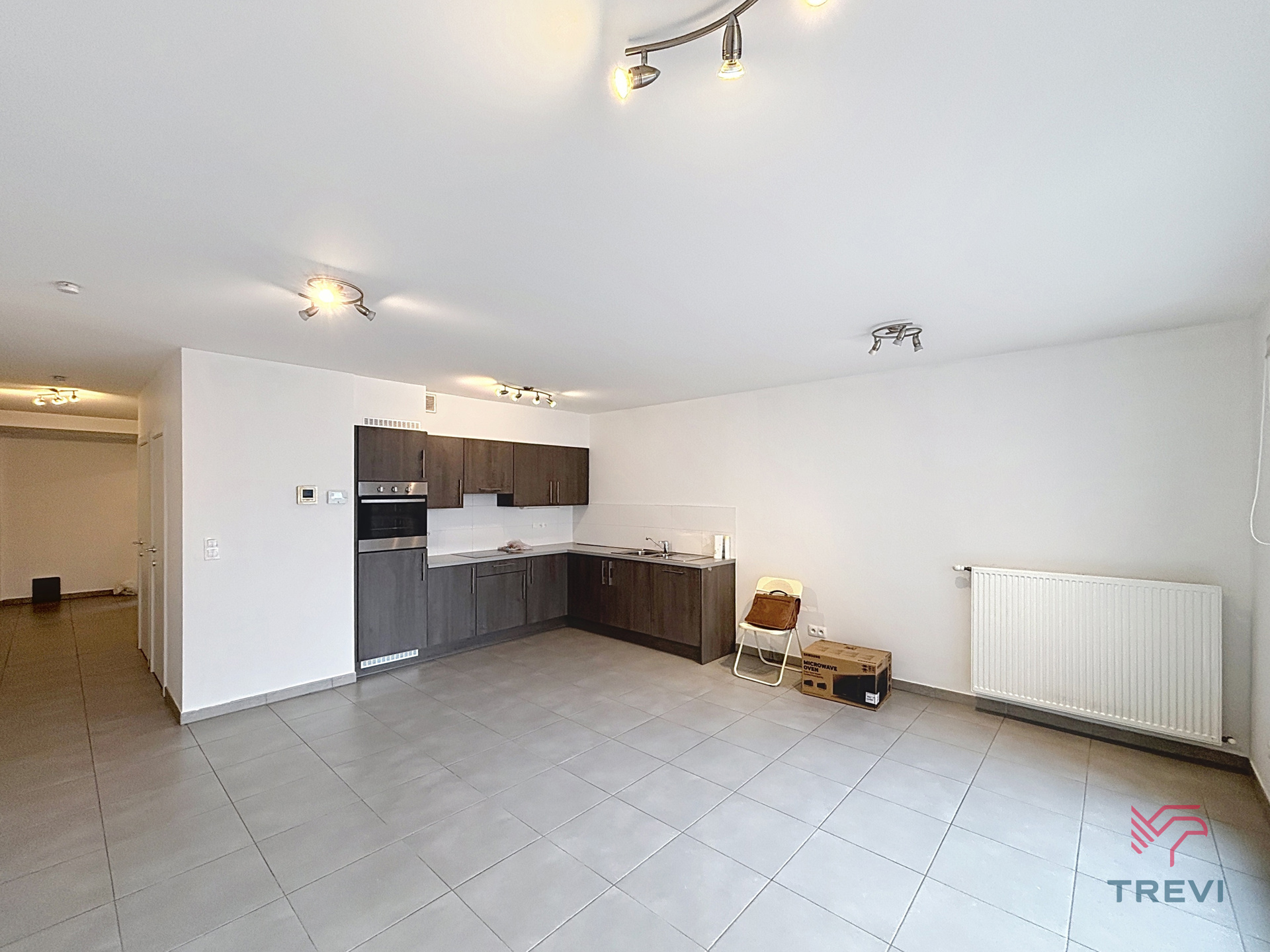 Apartment for rent in Schaerbeek with 1 bedroom - photo 2