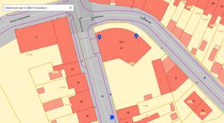 Deze locatie biedt opportuniteiten voor verschillende invullingen.<br /><br />Volgens de visie van Stad Roeselare lijkt zowel een residentiële ontwikkeling (1 à 2 woningen) als een praktijk- of kantoorfunctie met bedrijfswoning bespreekbaar steeds onder voorbehoud van een omgevingsvergunning.<br /><br />De oppervlakte van het perceel zal na opmeting bij benadering 575 m² bedragen.<br /><br /><strong>Contact:</strong><br />Voor meer informatie contacteer Stijn op 0491 61 42 19 of info@stijndebusschere.be<br />