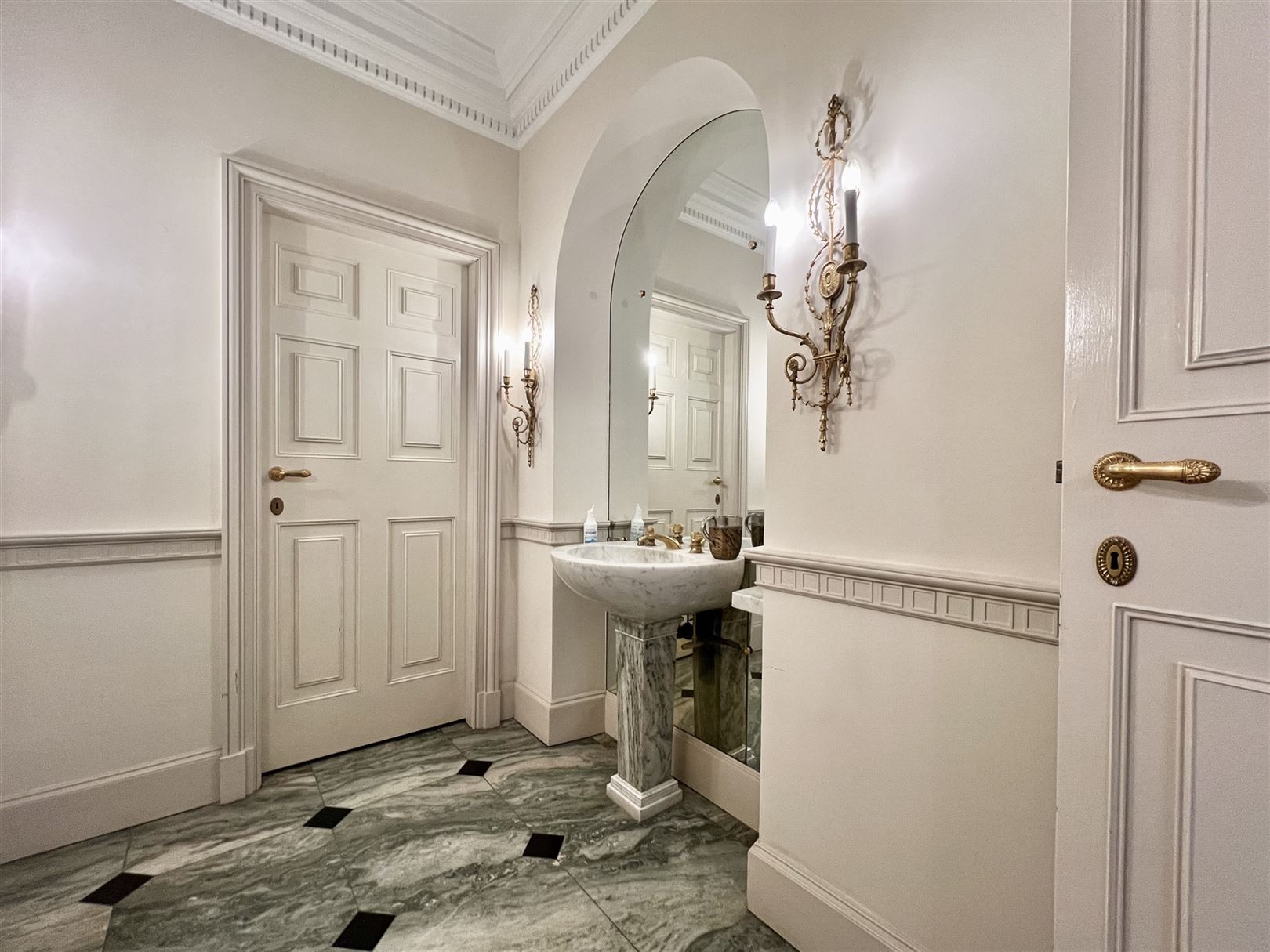 Apartment for sale in Antwerp - photo 1