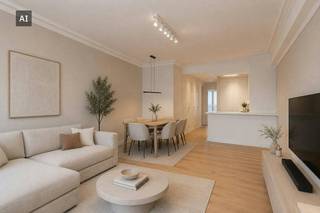 Dit appartement in Duinbergen biedt een comfortabele thuisbasis op een absolute toplocatie. Dankzij de grondige renovatiewerken in 2022 en de recente vernieuwing van de verwarmingsketel, voldoet dit eigendom aan de hedendaagse normen en beschikt het over een gunstig energielabel C.<br /><br />De ligging in het charmante Duinbergen vormt een van de grootste troeven van dit pand. Dit stukje Knokke-Heist staat bekend om zijn rustige karakter, met het groene Joseph Stübbenpark en het Directeur-Generaal Willemspark op korte wandelafstand. Daarnaast liggen de levendige winkelstraten van Knokke en het gezellige centrum van Heist op een boogscheut. De bereikbaarheid is uitstekend dankzij de nabijheid van het treinstation van Duinbergen, diverse tramhaltes van de Kusttram en vlotte invalswegen richting het binnenland.<br /><br />Indeling:<br />- inkomhal met ruime bergruimte<br />- volledig vernieuwde en geïnstalleerde open keuken<br />- ruime en lichtrijke leefruimte<br />- badkamer met lavabo en inloopdouche<br />- slaaphoek<br />- ruime slaapkamer met ingemaakte kasten en toegang tot achterliggend terras<br /><br />Bij dit appartement hoort tevens een private kelderberging en een gemeenschappelijke fietsenberging met drie persoonlijke haken. Een compleet pakket voor wie zorgeloos wil genieten in Knokke.<br /><br />Bent u op zoek naar een appartement op een toplocatie te Knokke-Heist? Contacteer onze dossierbeheerder Arne Reubens via +32 472 186 304 of arne.reubens@dewaele.com