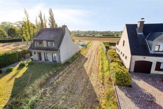 IN OPTIE!!Uitzonderlijke bouwgrond met een totale oppervlakte van 5.684 m² te Emblem! Dit royale perceel bestaat uit drie samenhangende gronden en...