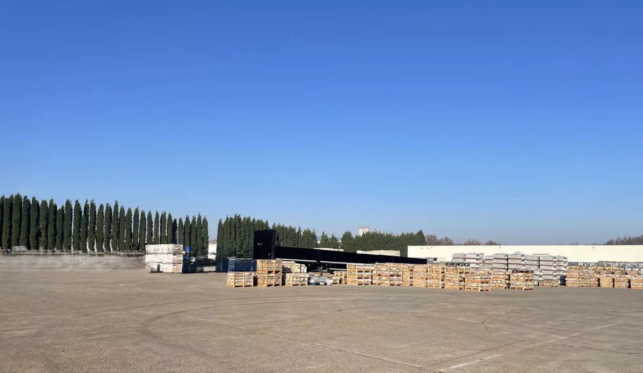 Magazijnen van 5.299 m² en 7.500 m² met verhard terrein - foto 3