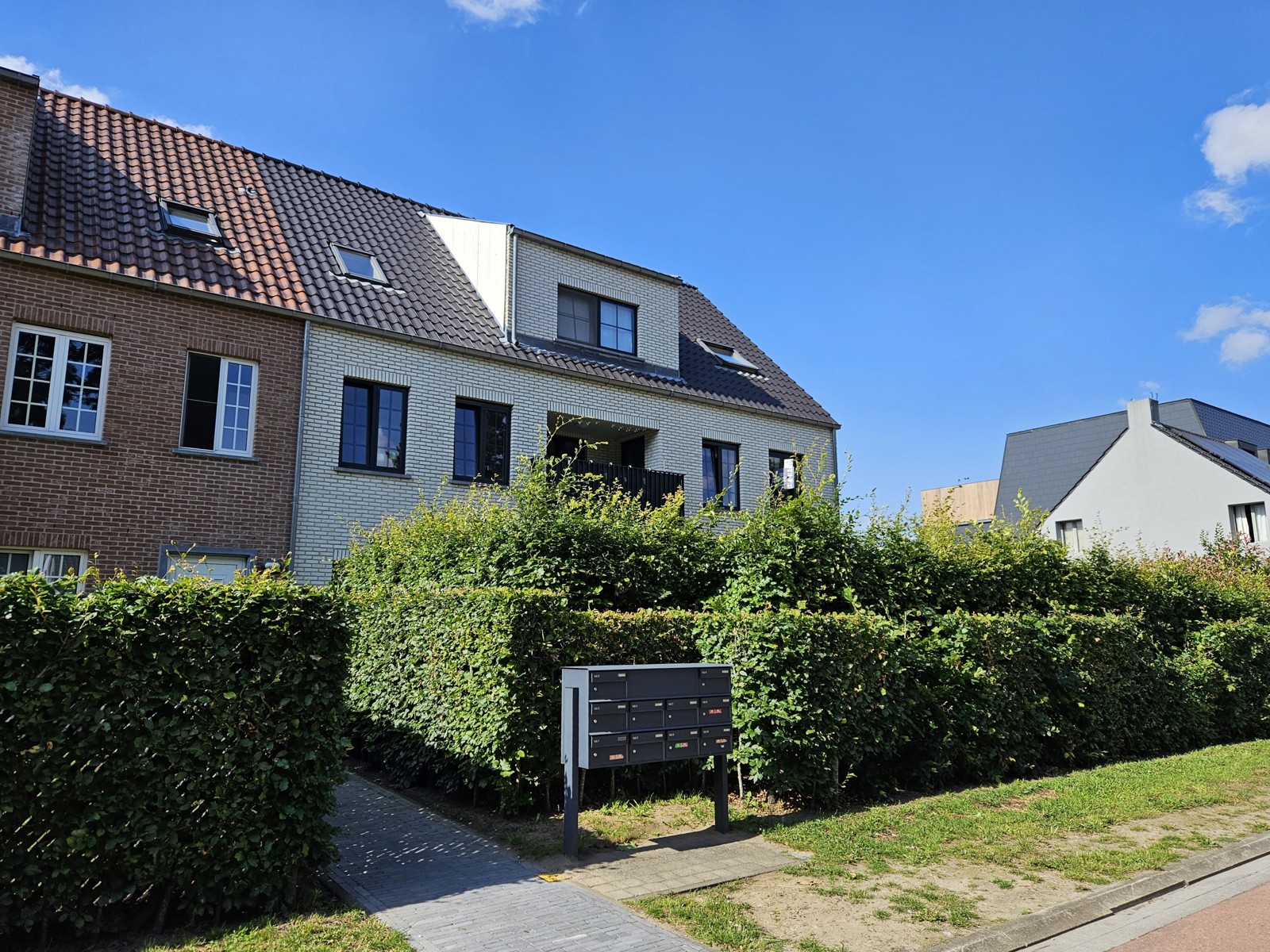 Appartement met lift, 1 slaapkamer, terras en 2 parkings - foto 1