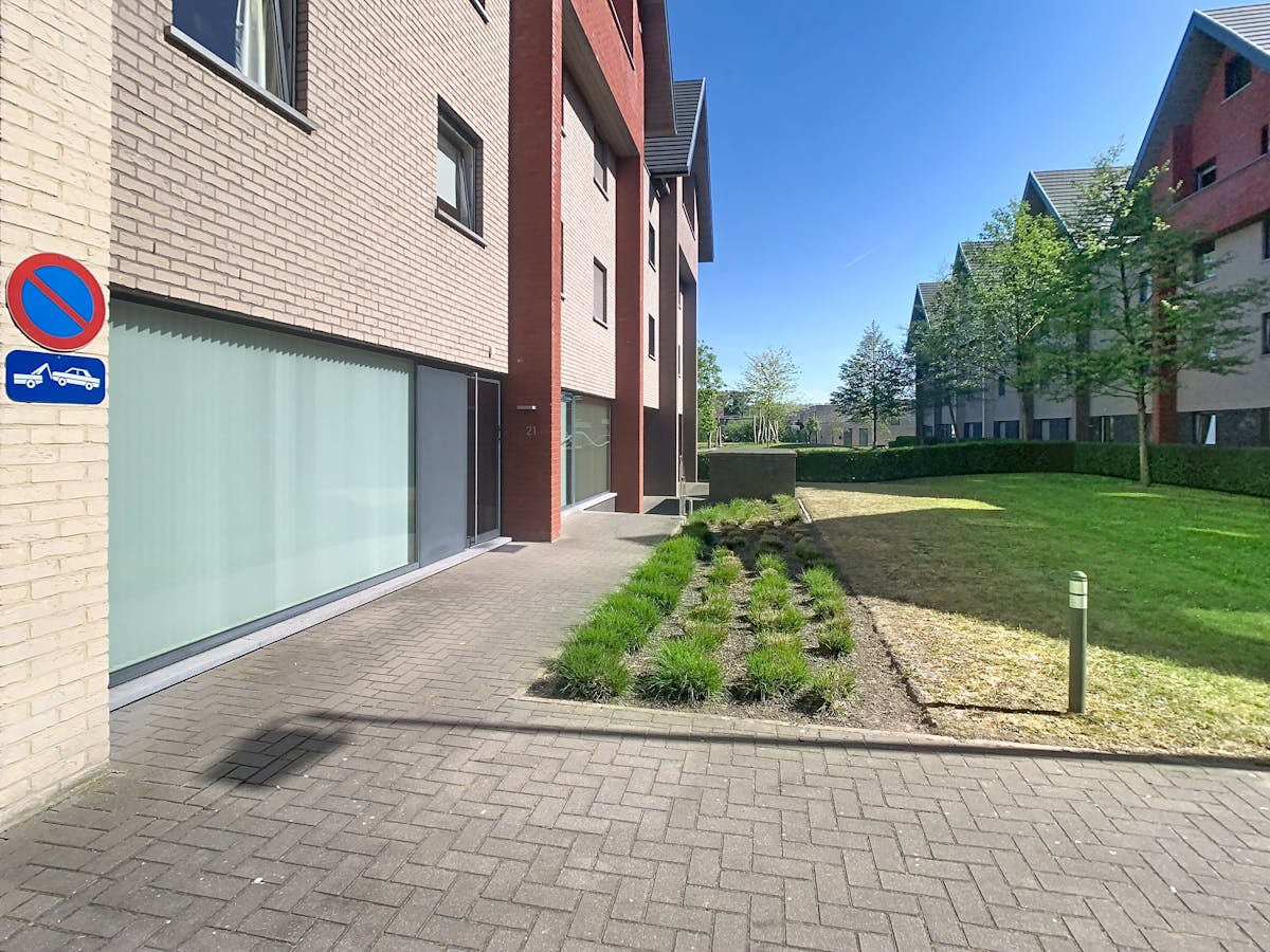 Multipurpose space/office for sale near the Bruges ring road - photo 2