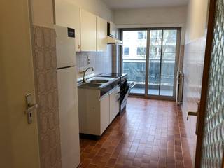 Appartement lumineux de 2 chambres avec terrasse au centre de MalinesCet appartement agréable et lumineux, situé au cinquième étage, offre un cadre...