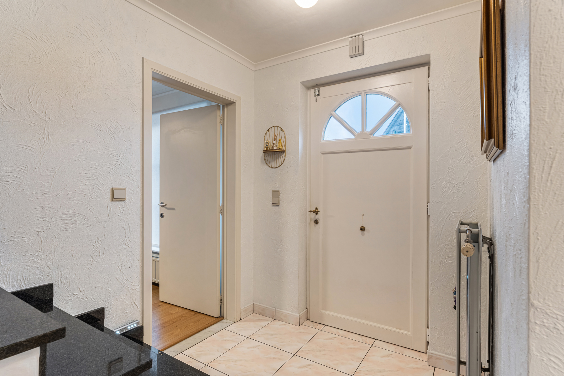 Huis te koop in Genk met 3 slaapkamers - foto 2