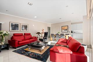 Koksijde : Dit instapklaar gelijkvloers appartement aan de Albert Bliecklaan biedt een ideale combinatie van comfort en ligging. Dankzij de...