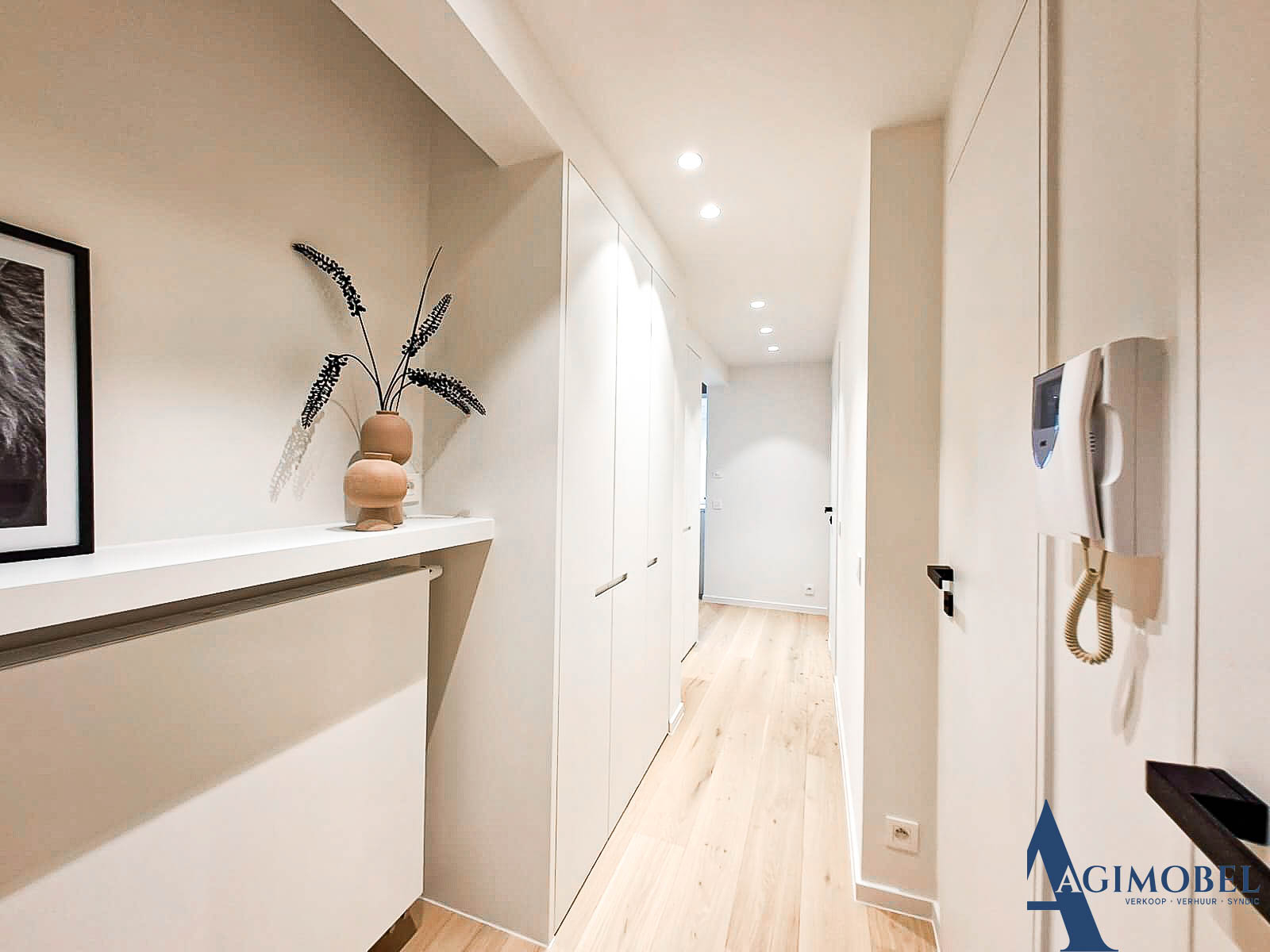 Appartement ultramoderne de deux chambres à coucher à vendre - photo 4