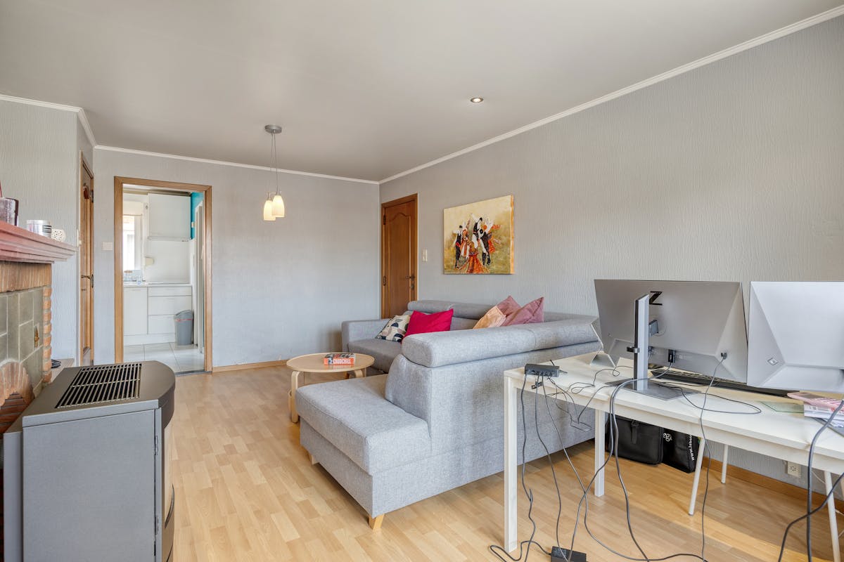 Cosy apartment with parking space in Hasselt - photo 2