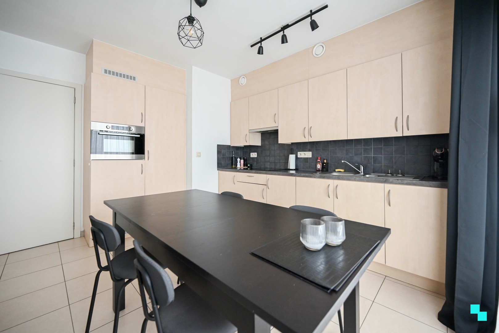 Appartement met ruim terras nabij centrum Oostrozebeke - foto 4