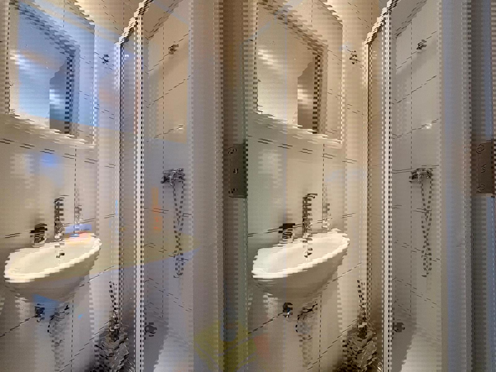 Furnished room Leuven City Center. STUDENTS ONLY - foto 5