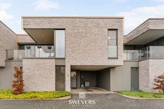 Voor uitgebreide info en foto’s, surf naar www.SWEVERS.be! – Instapklaar, trendy en stijlvol, piekfijn afgewerkt, ideaal gelegen,… en zo kunnen we...