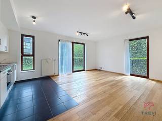 MOLENBEEK-SAINT-JEAN, Mooi appartement van ± 59 m² op de begane grond in een recent gebouw (2009) van 4 verdiepingen, bestaande uit: een hal,...