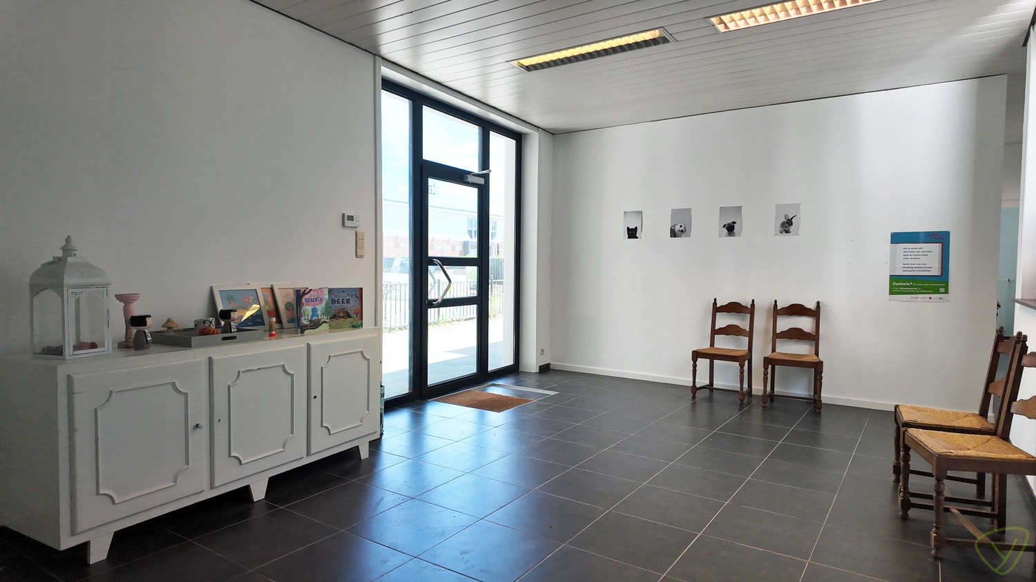 Gunstig gelegen handelsruimte tekoop in het centrum van Eeklo! - foto 4