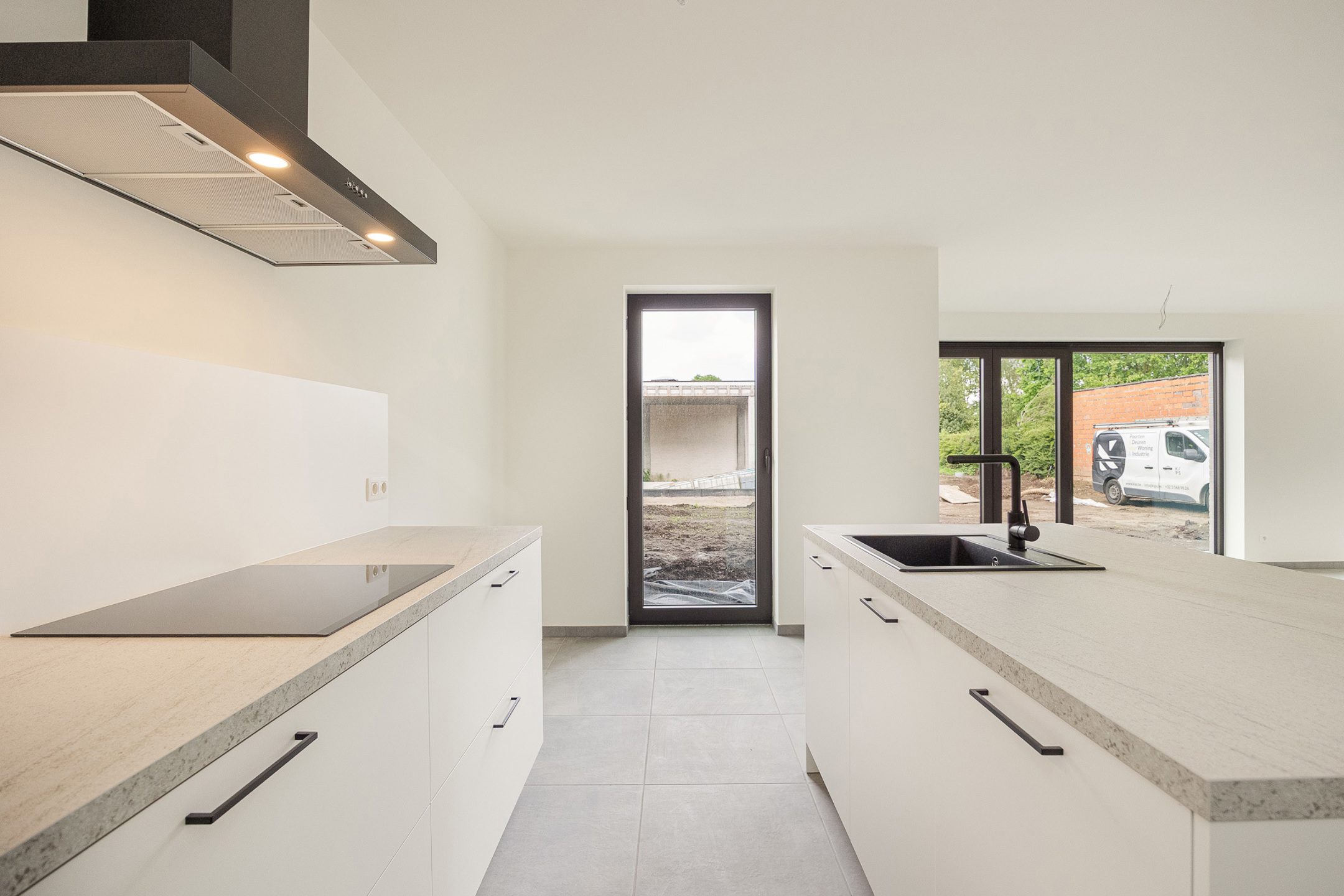 Nieuwbouw gelijkvloers appartement met tuin en terras - foto 3