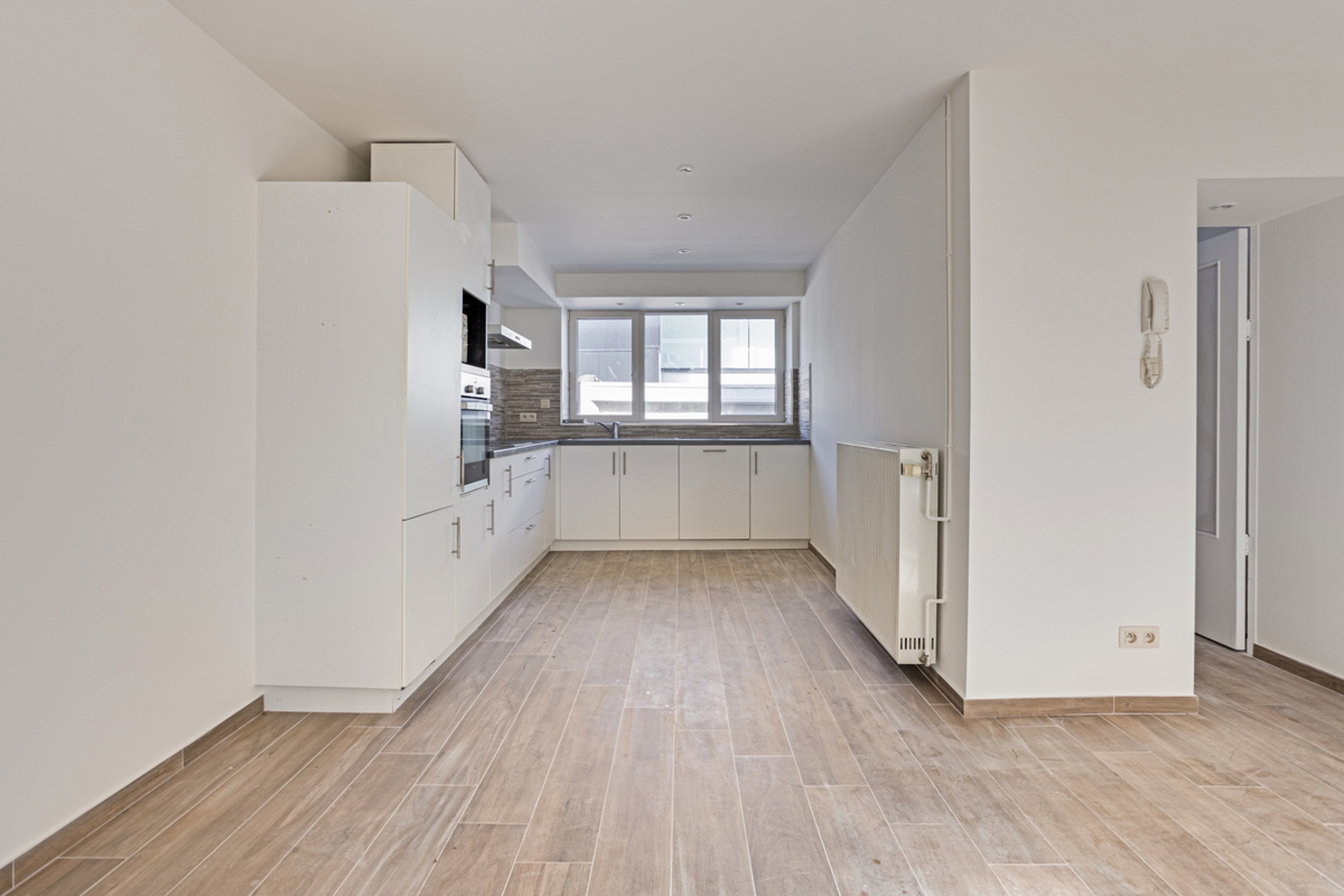 Te renoveren woning met groot magazijn - foto 4