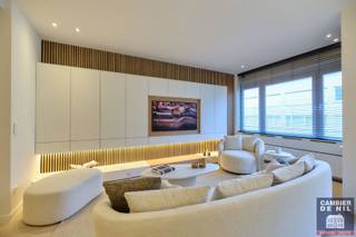 Ontdek een prachtig gerenoveerd woonappartement met vier slaapkamers, ideaal gelegen in het hart van Knokke, nabij de Dumortierlaan, met...