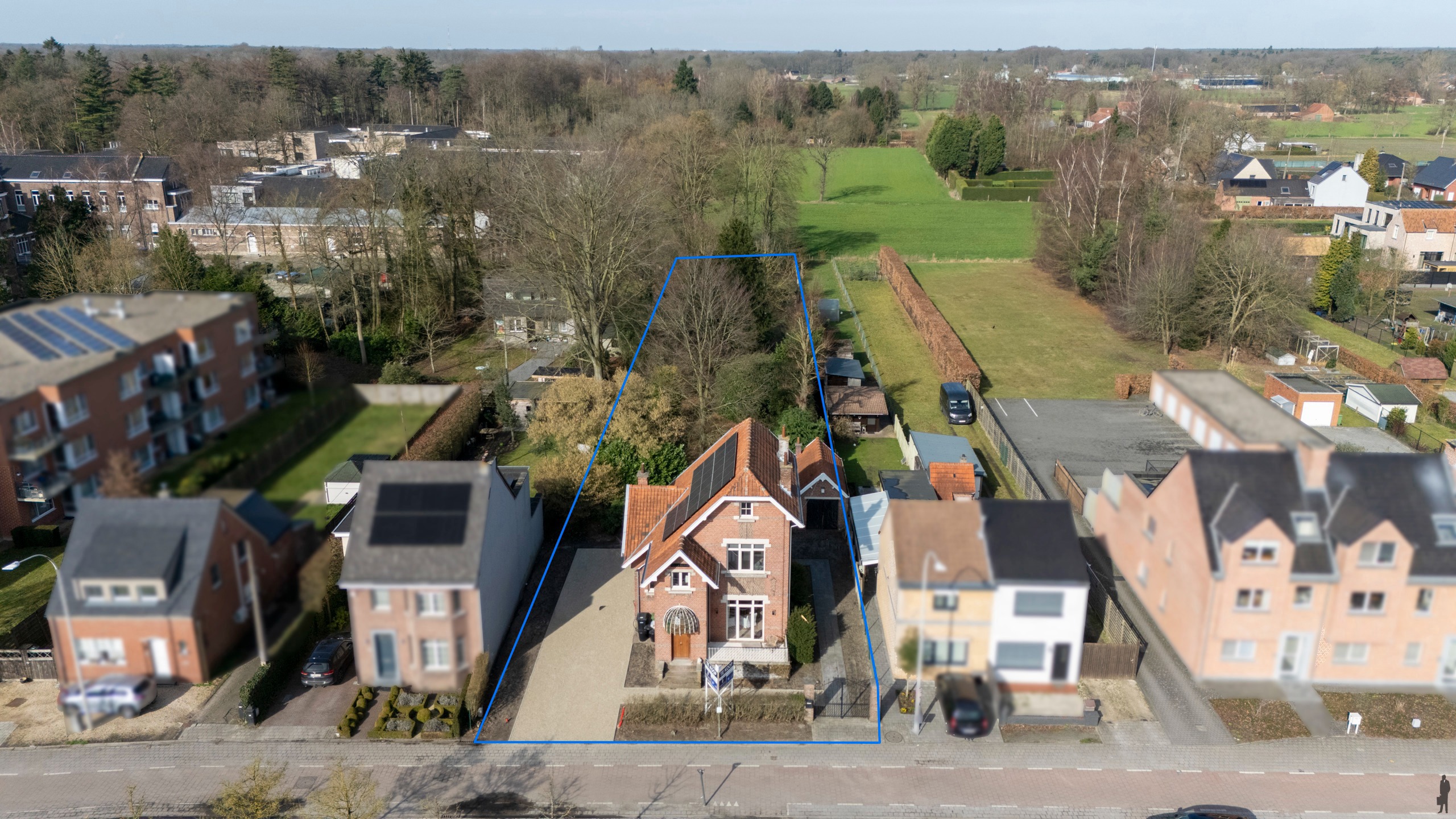 Authentiek gerenoveerd vrijstaand herenhuis te Zoersel! - foto 2