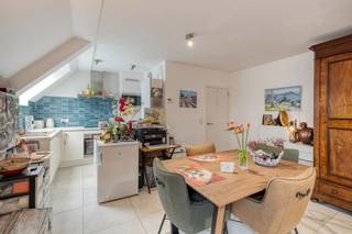 This recent apartment is located on the third floor of a small-scale residence in the center of Oudenaarde (Bevere), within walking distance of...