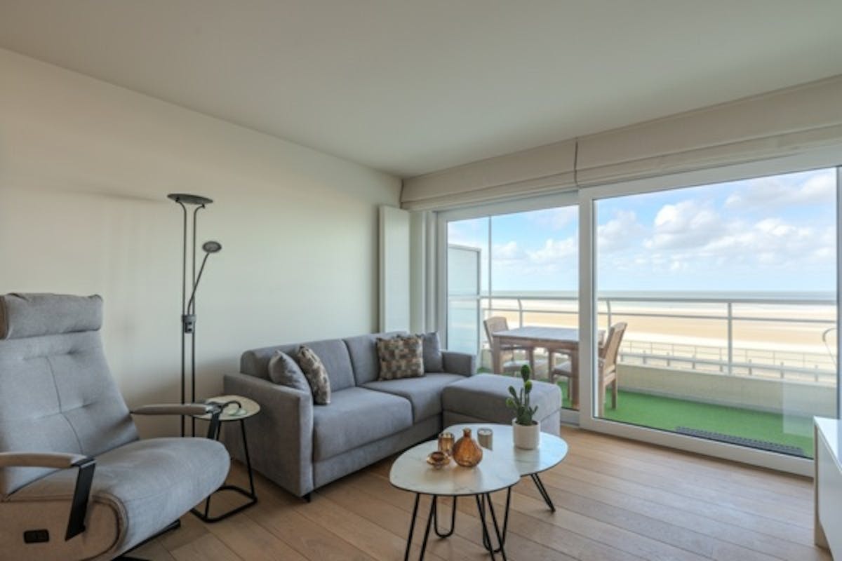 Beautiful one bedroom apartment for sale in the Zeedijk in Middelkerke! - photo 5