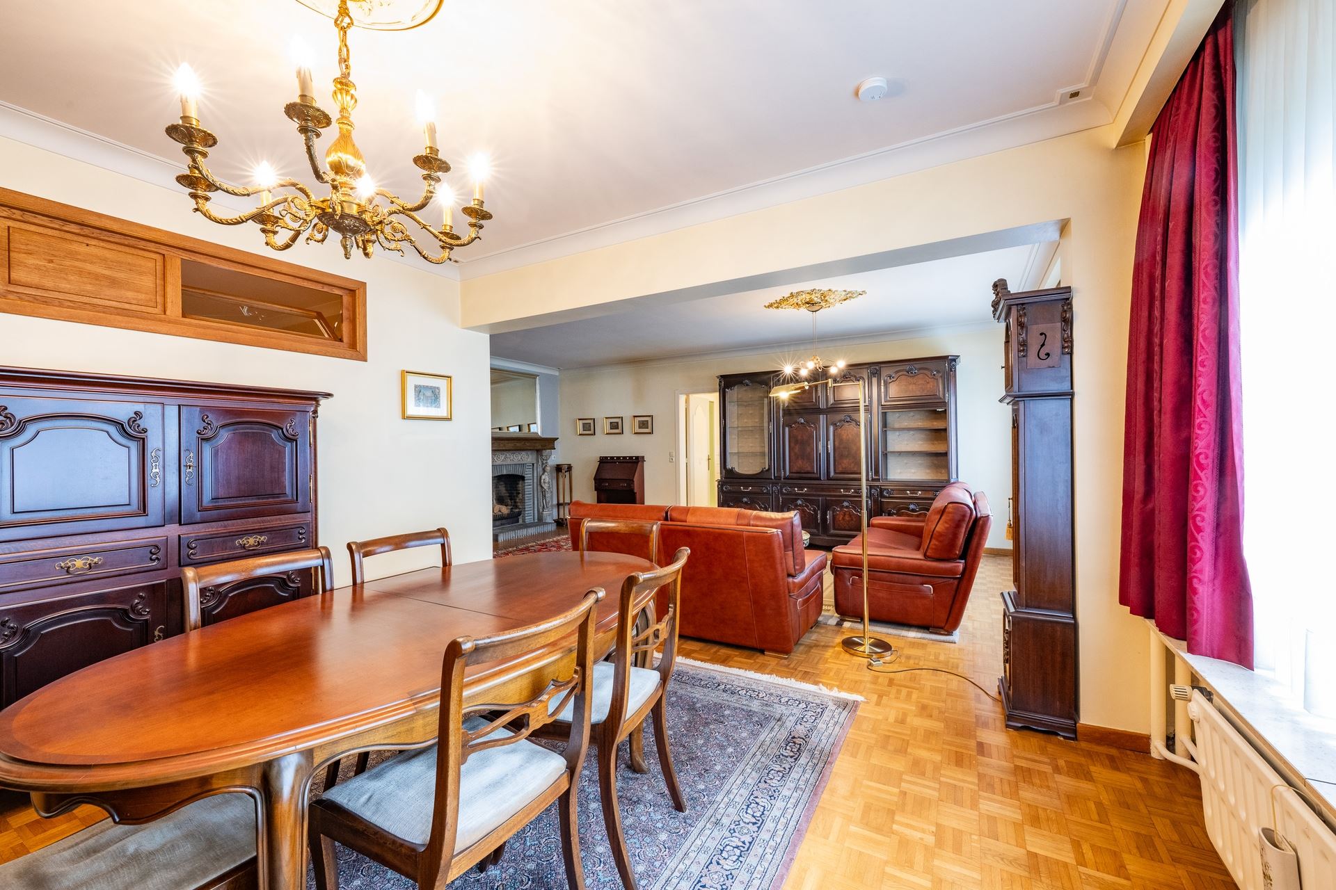 Zeer ruim appartement met drie slaapkamers en twee badkamers - foto 4