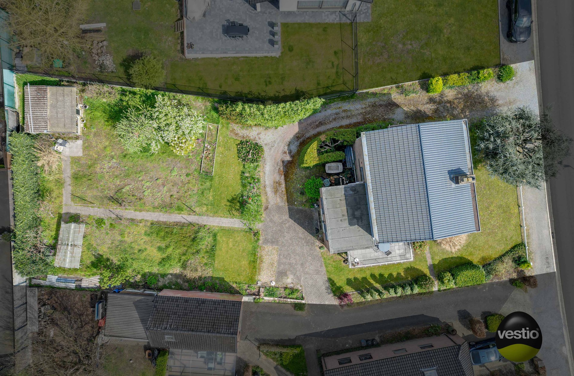 RUSTIG GELEGEN WONING OP 9,64 ARE - foto 5