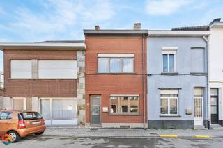Op een uitstekende locatie te Mechelen bevindt zich deze instapklare woning met 3 slaapkamers en gezellige tuin. U bevindt zich hier nabij het...