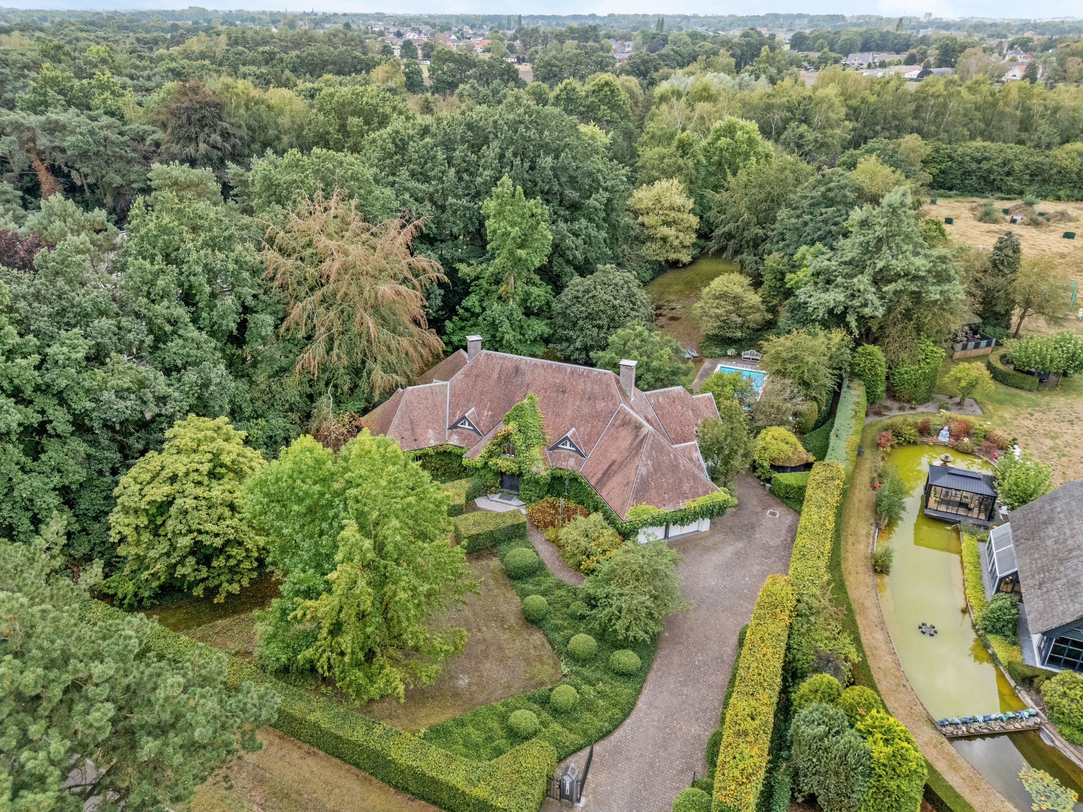 Ruime villa met buitenzwembad op 4.561 m² te Pelt - foto 4