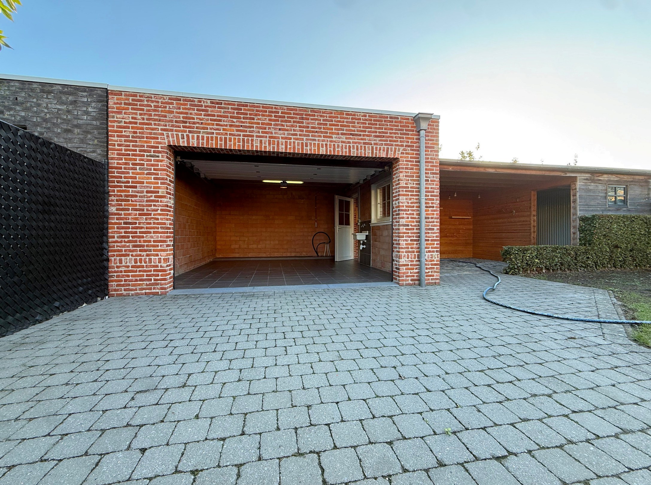 Ruime gezinswoning met 3 slaapkamers - foto 4